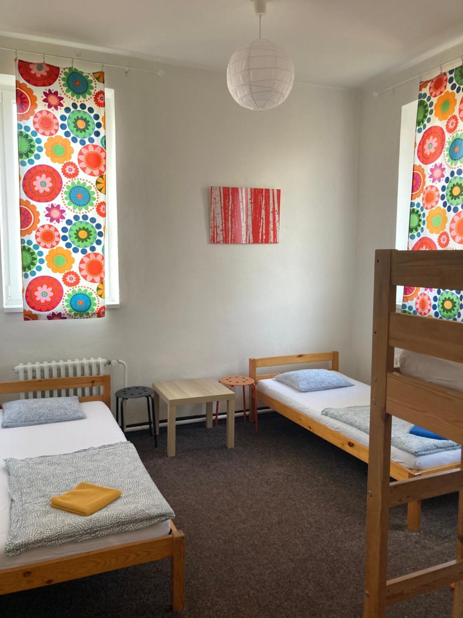 Hostel Praha Ladvi Exterior photo